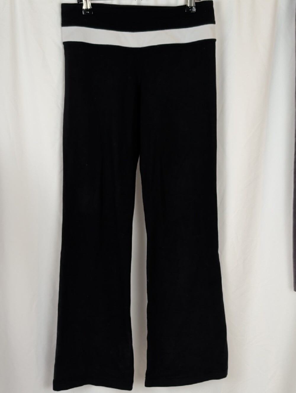 Lululemon EUC Groove Pant Roll Down Flare Leggings Black White Size 6